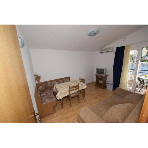 Apartment in Seget Vranjica with sea view, balcony, air conditioning, W-LAN 5052-4