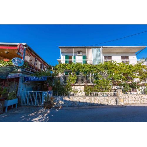 Apartment in Selce 46009