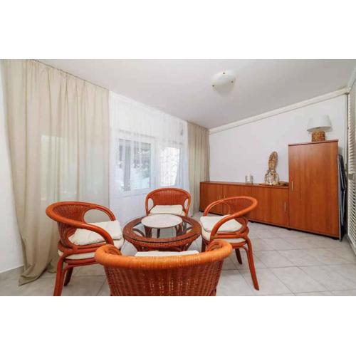 Apartment in Selce 51788