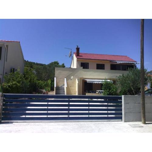 Apartment in Slatine with sea view, terrace, air conditioning, WiFi 5130-2