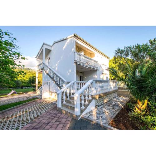 Apartment in Starigrad-Paklenica 6881