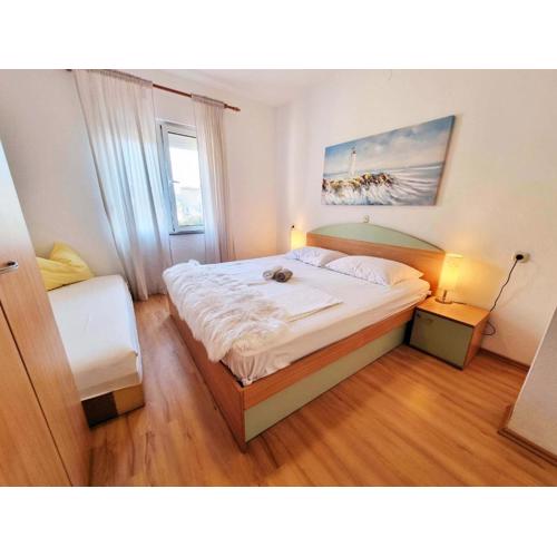 Apartment in Supetarska Draga with sea view, terrace, air conditioning, WiFi 4551-3