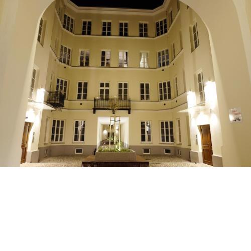 Apartment In the Heart of Warsaw