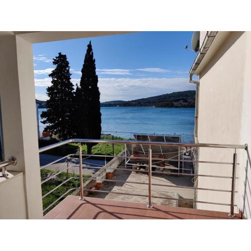 Apartment in Tisno with sea view, balcony, air conditioning, WiFi (4874-2)
