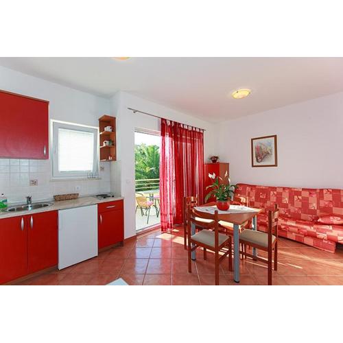 Apartment in Tucepi with terrace, air conditioning, WiFi, washing machine 202-3