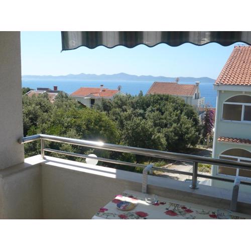 Apartment in Zadar-Kozino with sea view, cleaning included