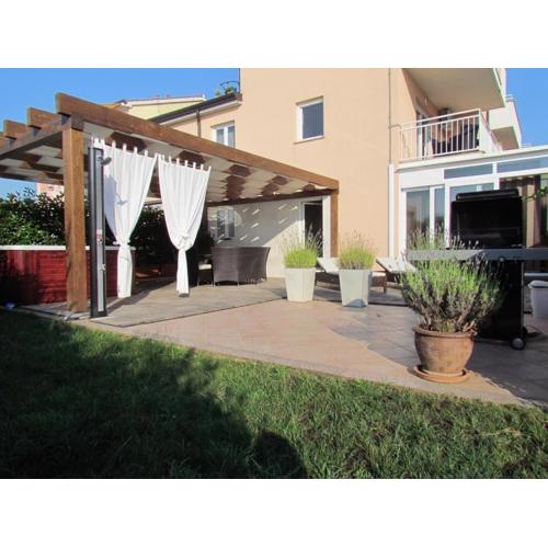 Apartment in Zambratija with sea view, balcony, air conditioning, WiFi (4961-2)