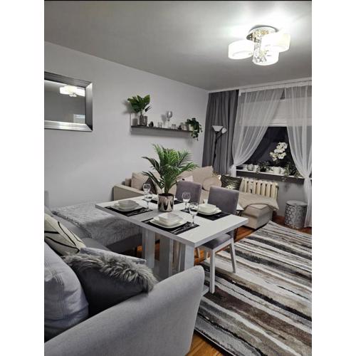 Apartment in Zyrardow 10min to Suntago