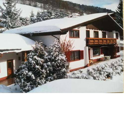 Apartment INT4 - 2 Zimmer max- 5 Personen A3 by Interhome