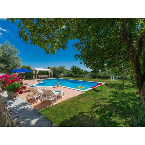 Apartment Ivan & Tina-1 by Interhome