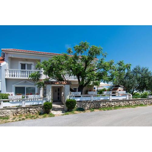 Apartment Ivan Vrsi