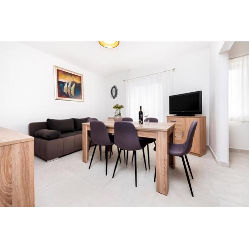 Apartment Ivo