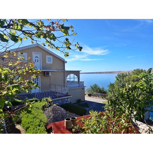 Apartment Jela in Sveta Marija Magdalena with sea view, waterfront