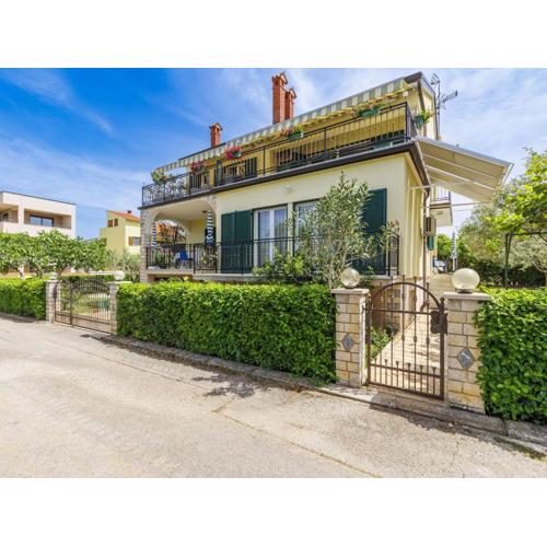 Apartment Jenny-2 by Interhome