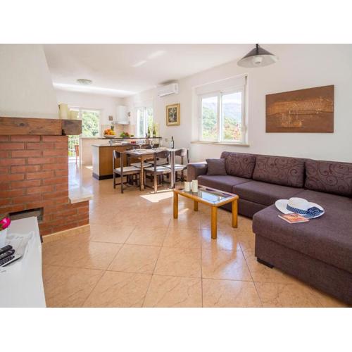 Apartment Karla - Two-Bedroom Apartment with Sea View