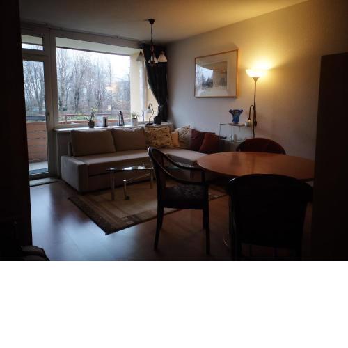 Apartment Kärnten Ossiacher See Ferienwohnung zwei Zimmer direkter Seezugang Strand beheizte Schwimmhalle