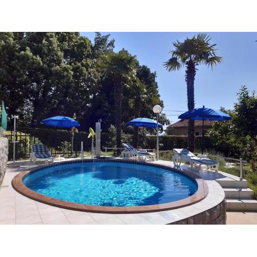 Apartment Knezevic with Pool