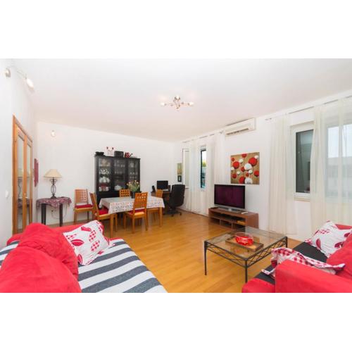 Apartment Leo