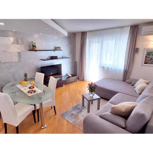 Apartment Leona