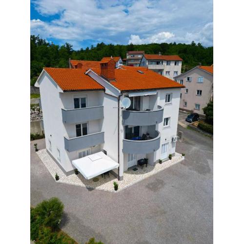 Apartment Letica
