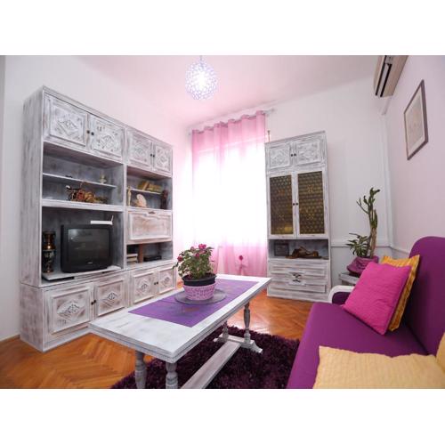 Apartment Liatris
