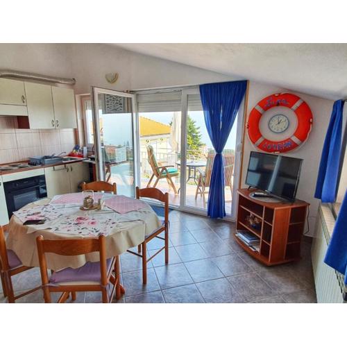 Apartment Luna II with Sea View