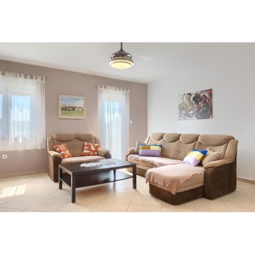 Apartment L&V
