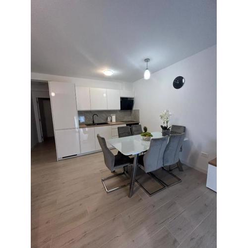 Apartment M-M