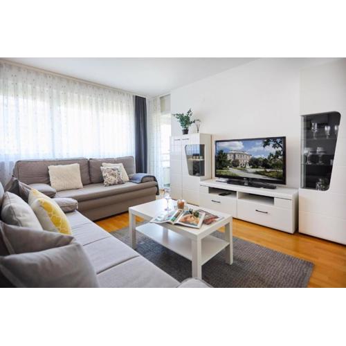 Apartment MADRAL