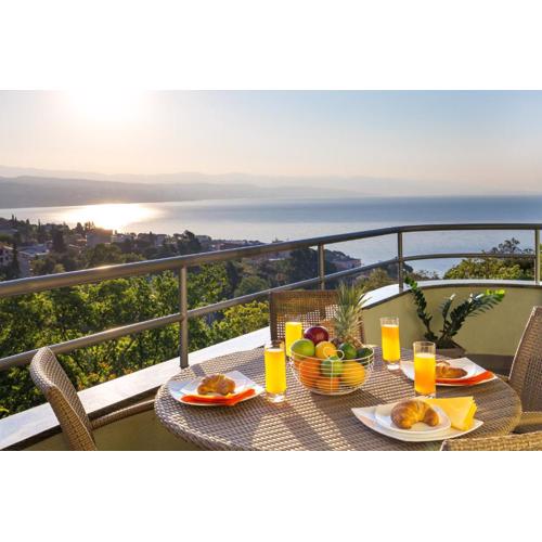 Apartment Maja Opatija with Free Private Parking and Lovely Sea View Terrace