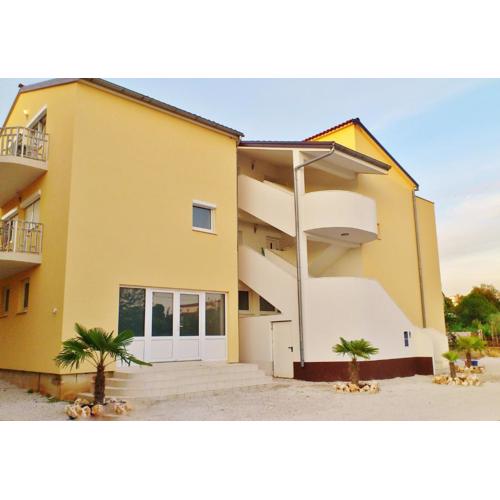 Apartment Maja