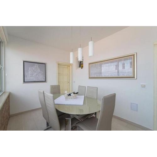Apartment Marcela - Deluxe Two Bedroom Apartment with Terrace and Sea View