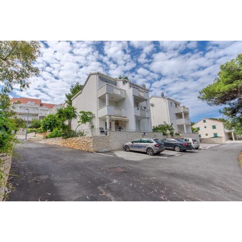 Apartment Mariner