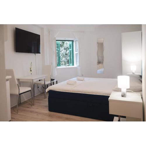 Apartment Marinis