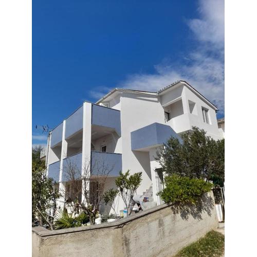Apartment Maslenica Seaview