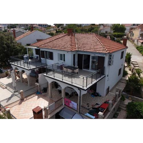 Apartment Maslinica 774b
