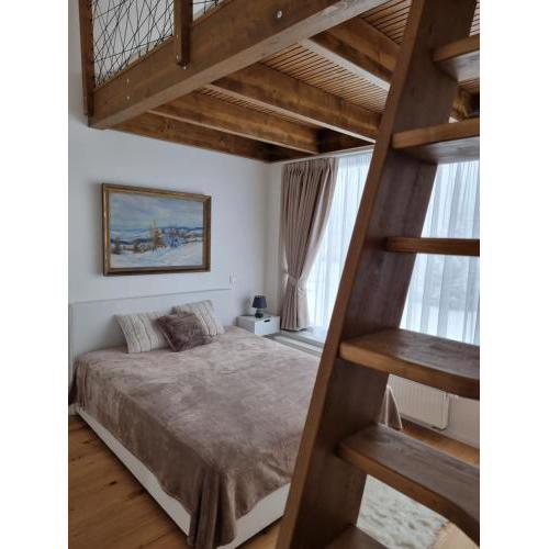 Apartment Max