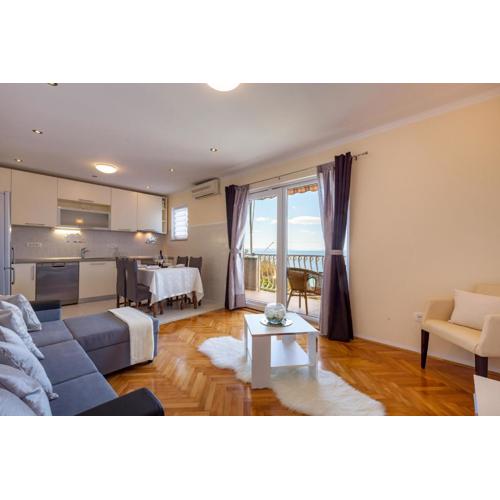 Apartment Maya