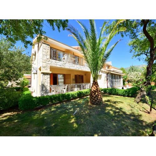 Apartment Meridiana-1 by Interhome
