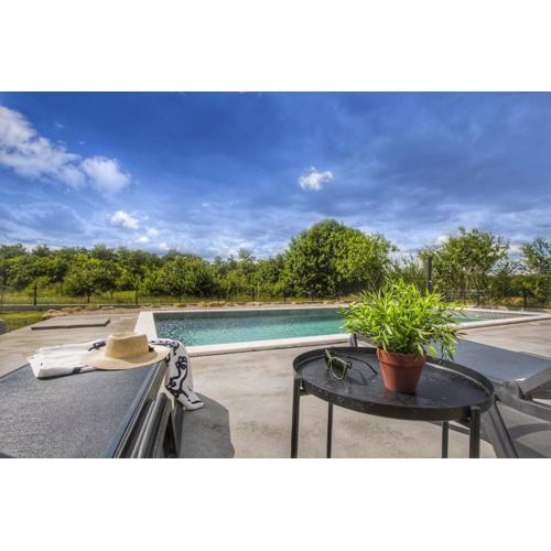 Apartment Mirna with Swimming Pool