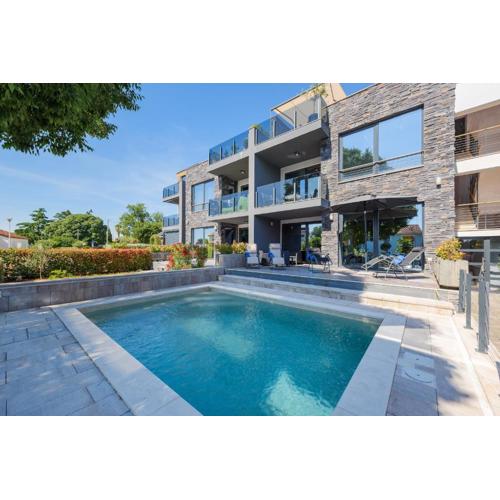 Apartment Monika with private pool in Porec