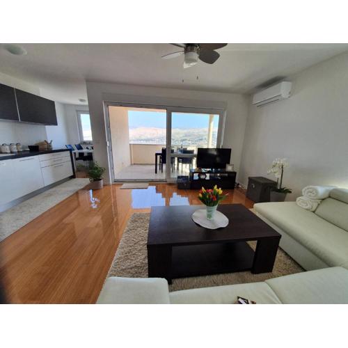 Apartment Moon Island