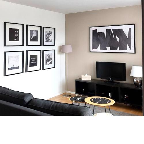 Apartment near Metro Station and Park