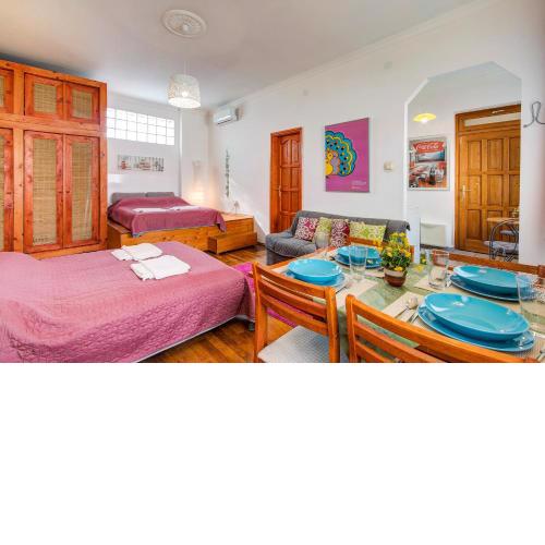 Apartment near the Heroes Square