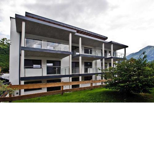 Apartment near the mountain railway