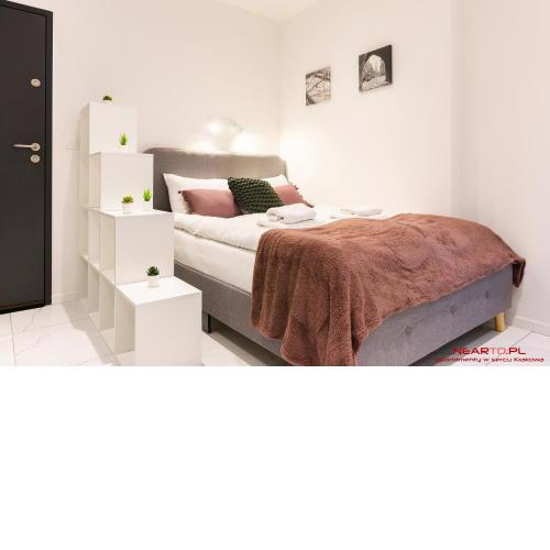 Apartment nearto Old Town Halicka street