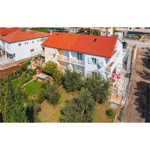 Apartment Nikice Gundica Vi