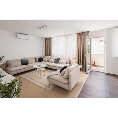 Apartment Nova 4*