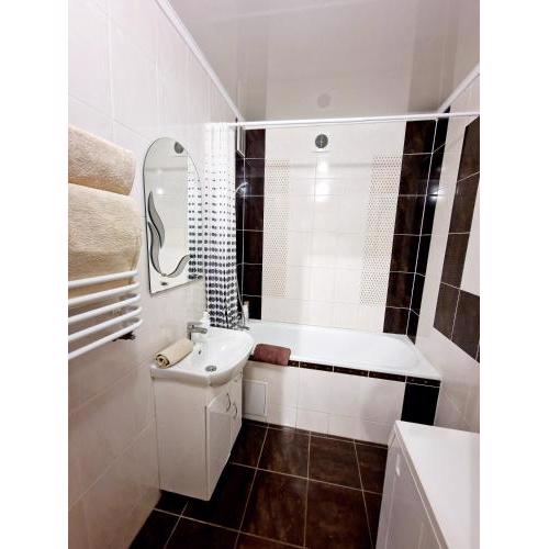 Apartment on Chornovola, 44