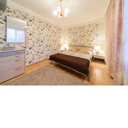 Apartment on Lesi Ukrainky Blvd